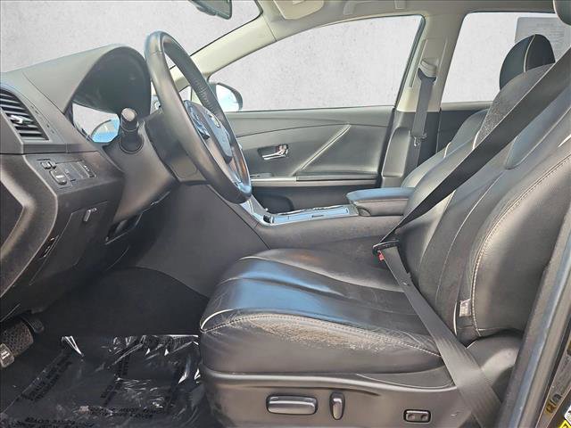 Used 2014 Toyota Venza XLE image 16