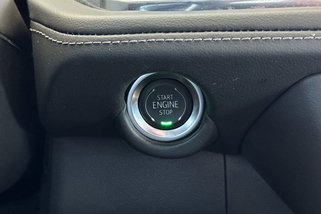 Used 2025 Chevrolet Tahoe LT image 36