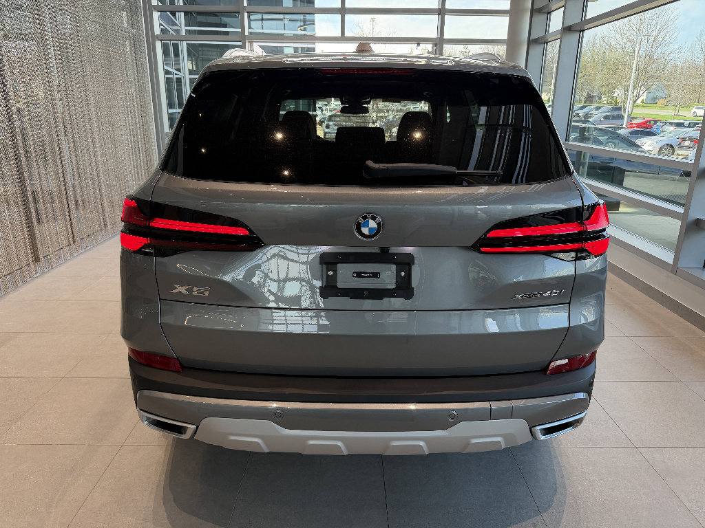 New 2026 BMW X5 xDrive40i w/ Climate Comfort Package image 5