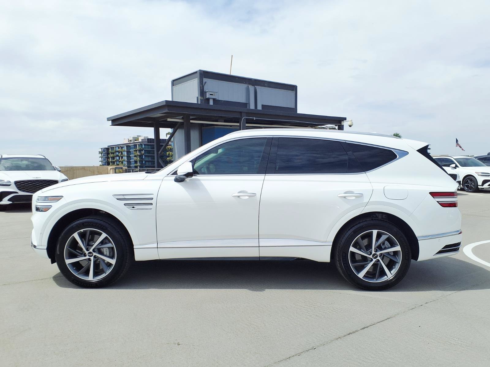 Certified 2026 Genesis GV80 3.5T Advanced AWD/4WD image 3