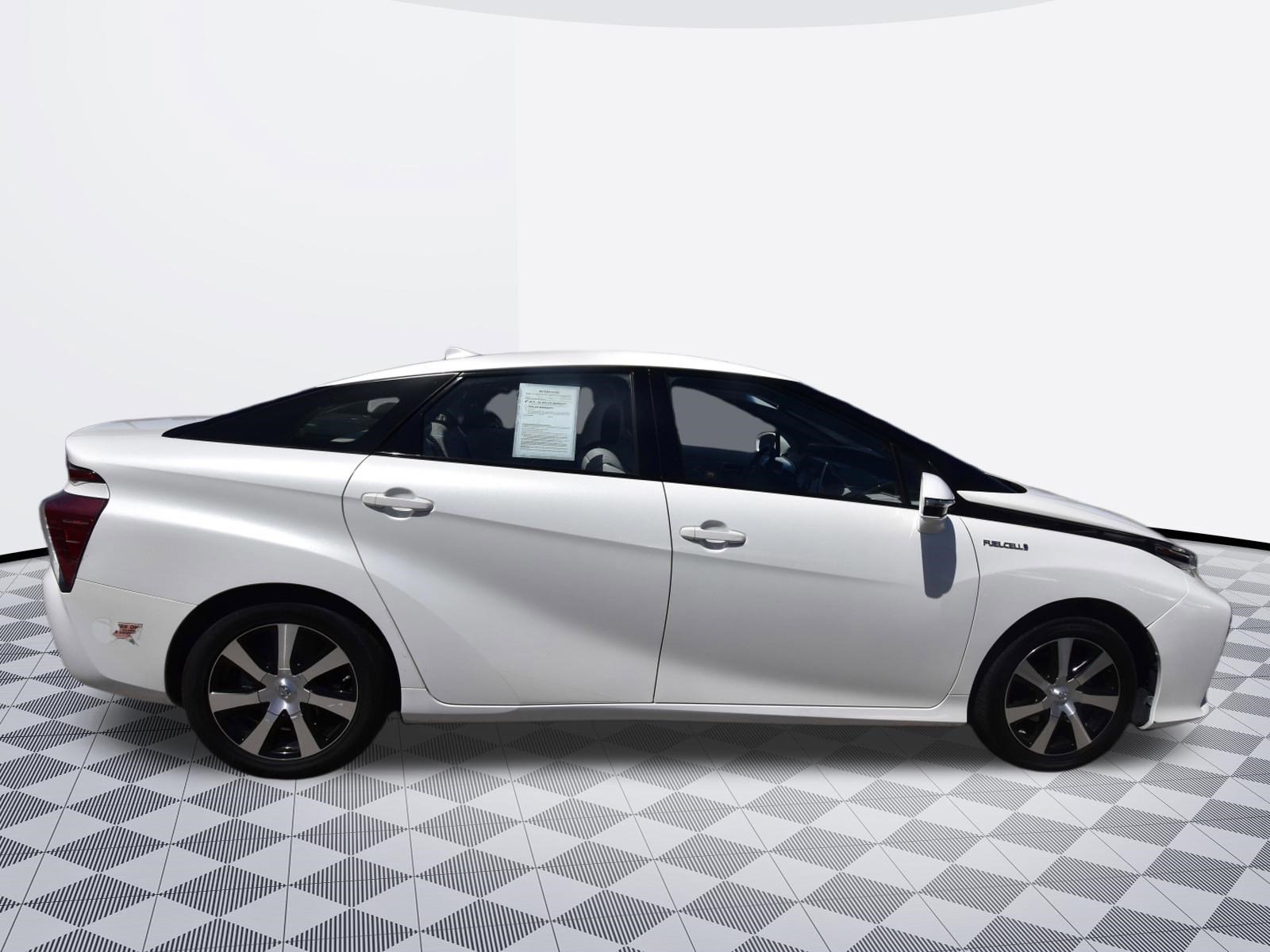 Used 2019 Toyota Mirai FWD image 6