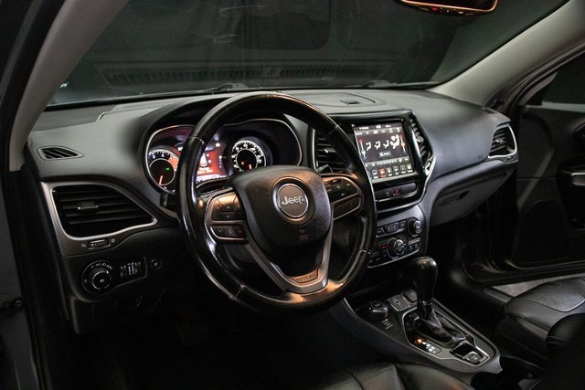 Used 2020 Jeep Cherokee Limited image 24