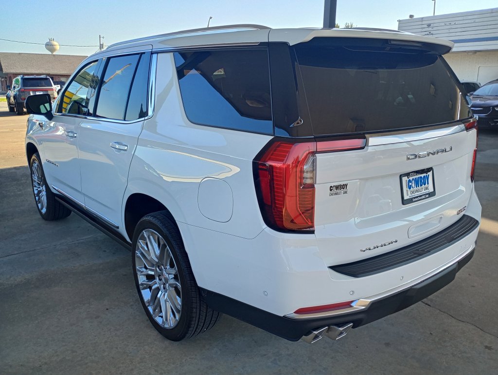 New 2026 GMC Yukon Denali w/ Denali Reserve Package AWD/4WD image 3