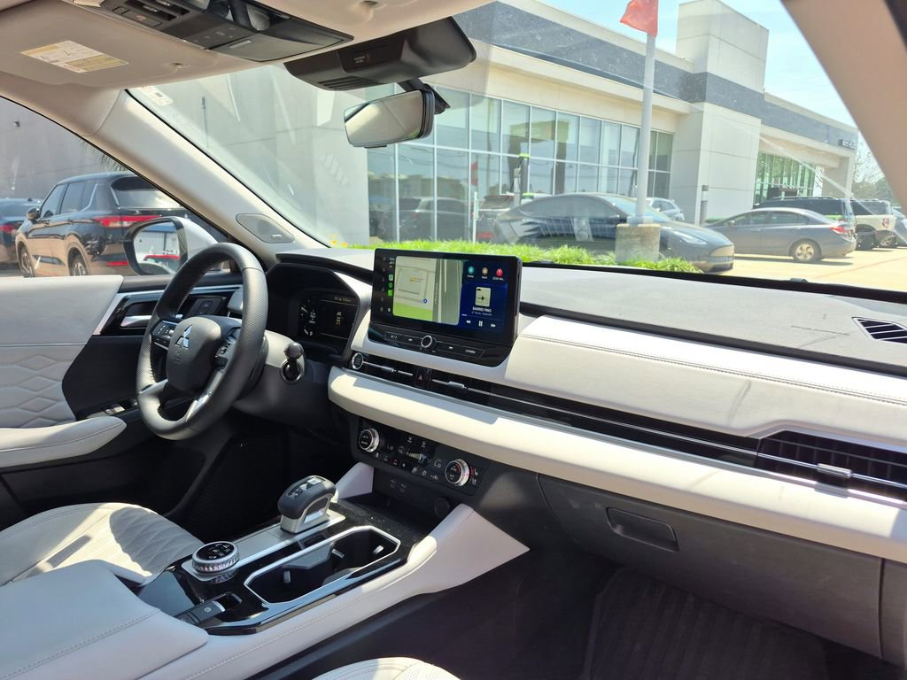 Used 2025 Mitsubishi Outlander SEL FWD image 27