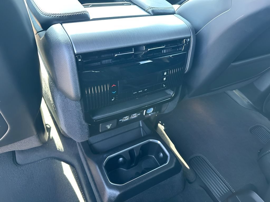 New 2026 Jeep Grand Wagoneer Limited AWD/4WD image 26