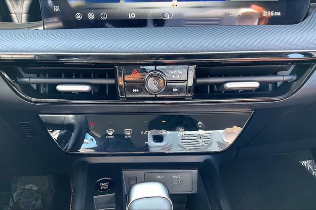 Certified 2026 Nissan Kicks SR FWD image 14
