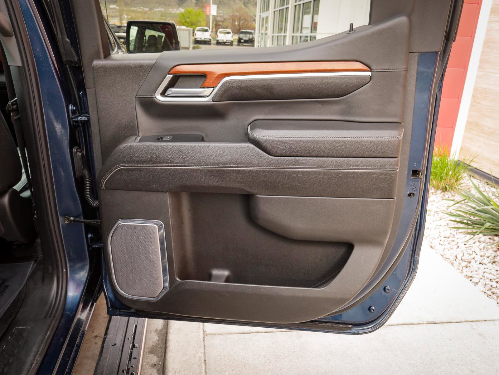 Used 2022 GMC Sierra 1500 Denali w/ Denali Reserve Package image 30