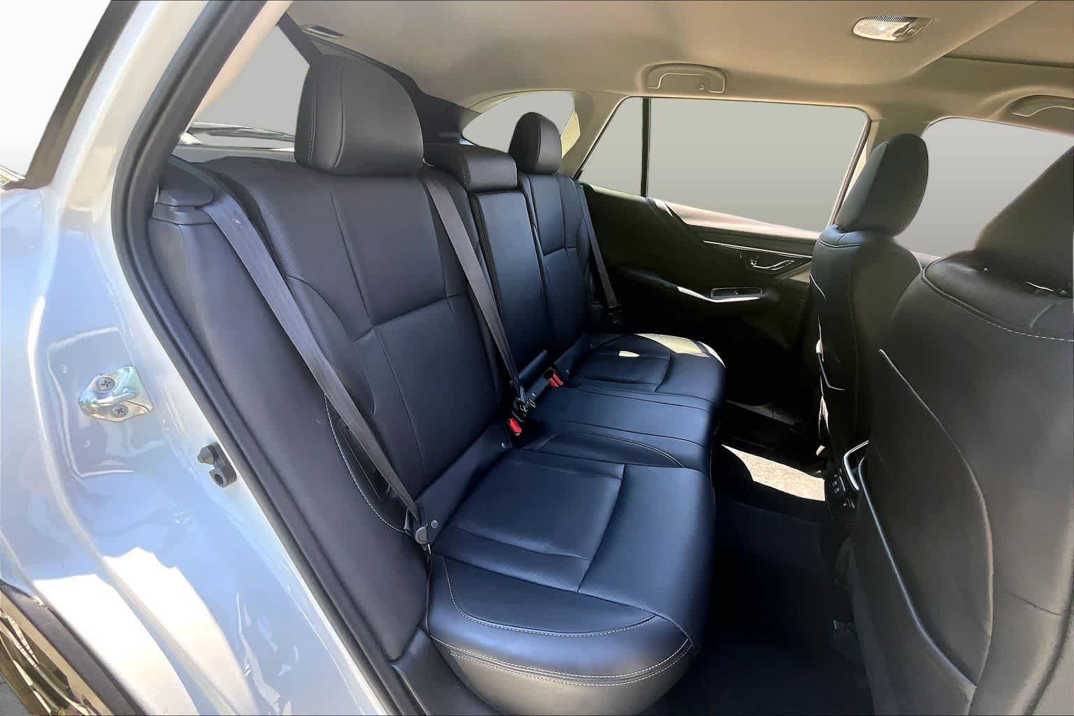 Used 2022 Subaru Outback Limited AWD/4WD image 21