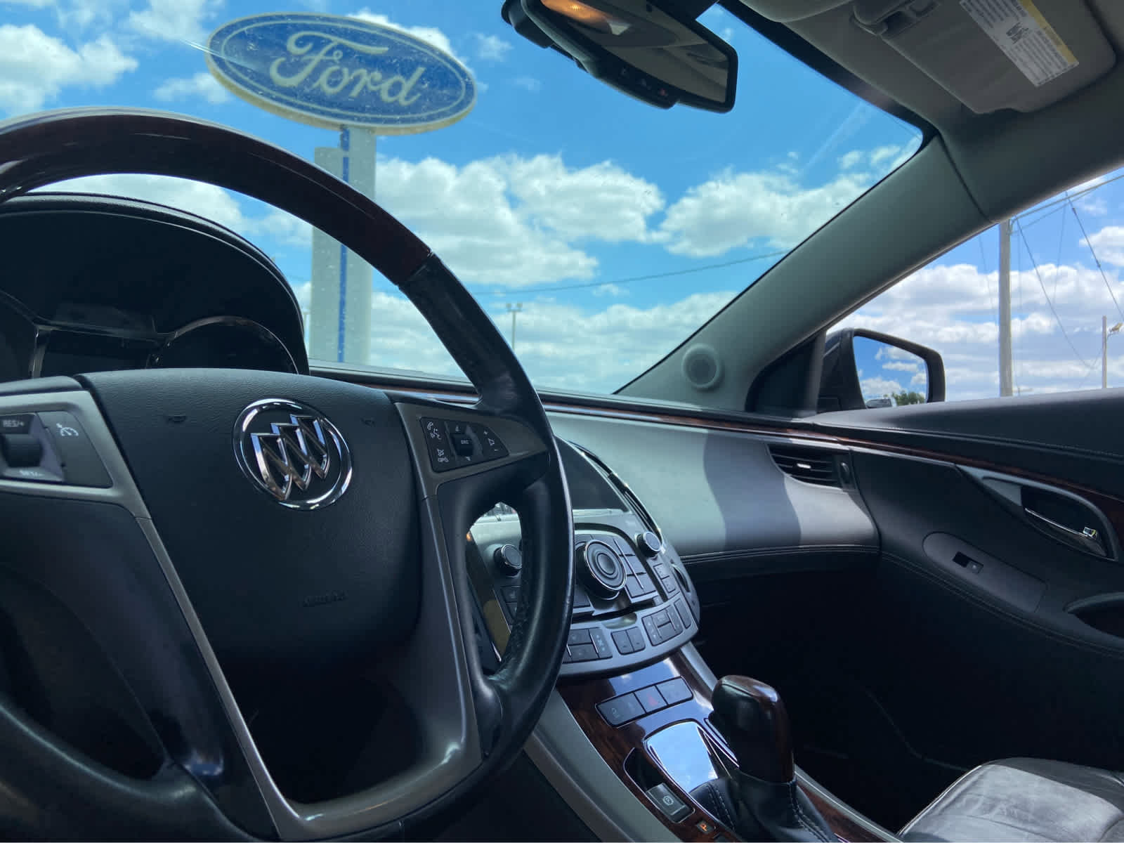 Used 2012 Buick LaCrosse Touring FWD image 20