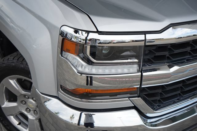 Used 2018 Chevrolet Silverado 1500 LT w/ Max Trailering Package AWD/4WD image 13