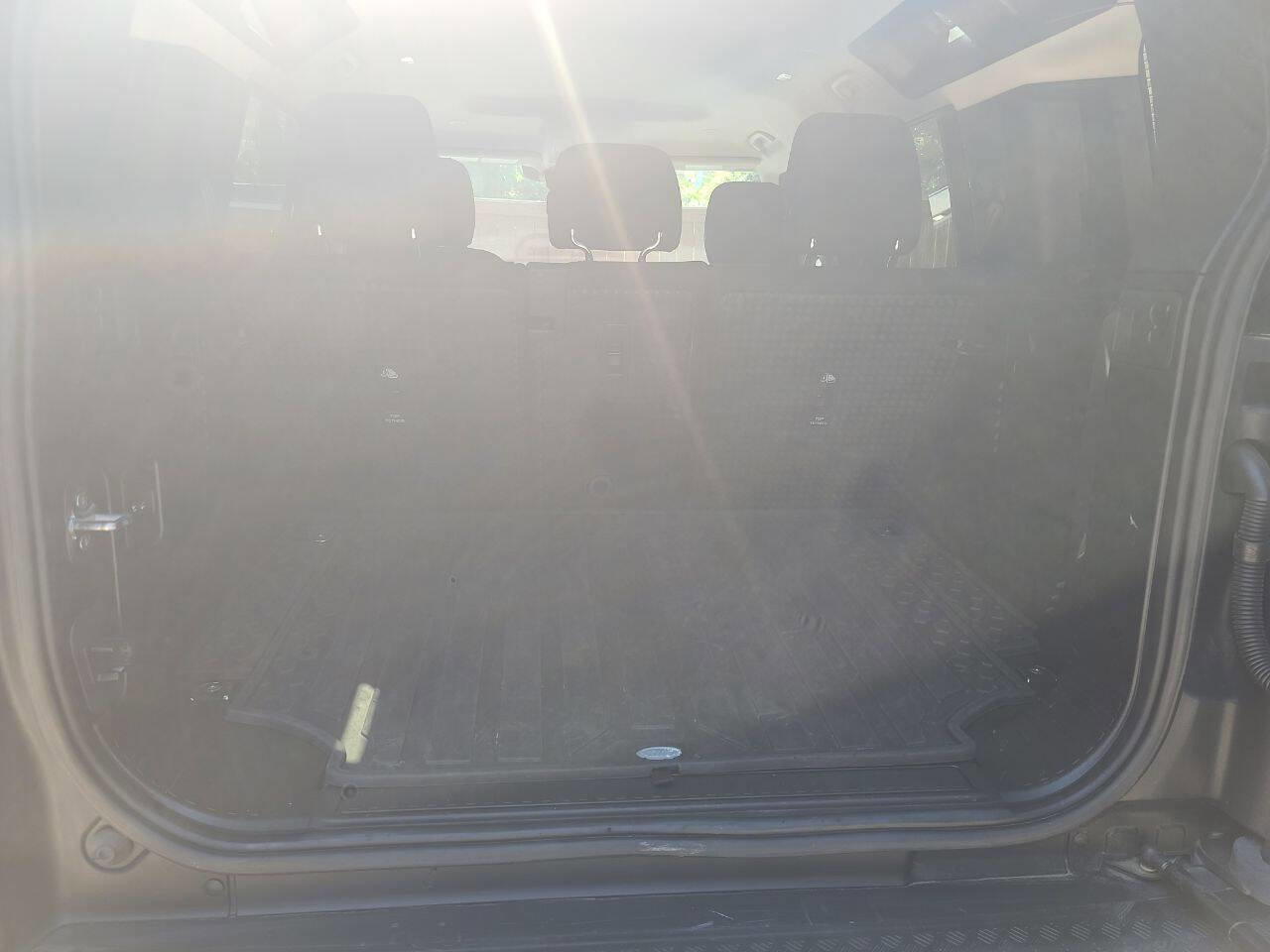 Used 2020 Land Rover Defender 110 image 31