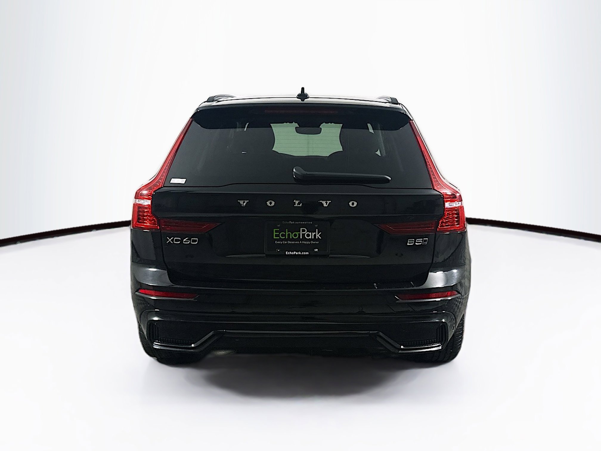 Used 2024 Volvo XC60 B5 Core w/ Climate Package image 7