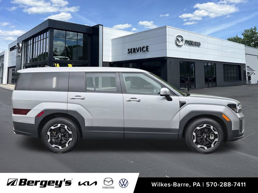 Used 2024 Hyundai Santa Fe SE AWD/4WD image 5