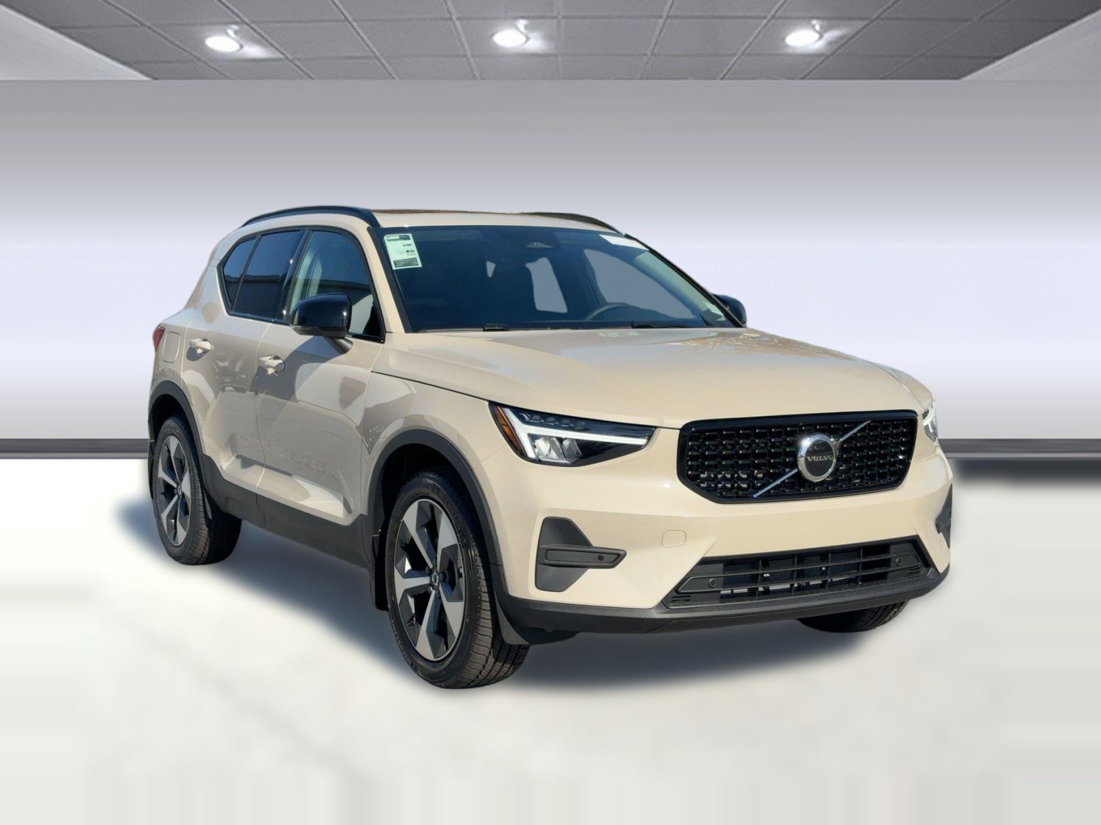 New 2026 Volvo XC40 B5 Core w/ Climate Package image 7