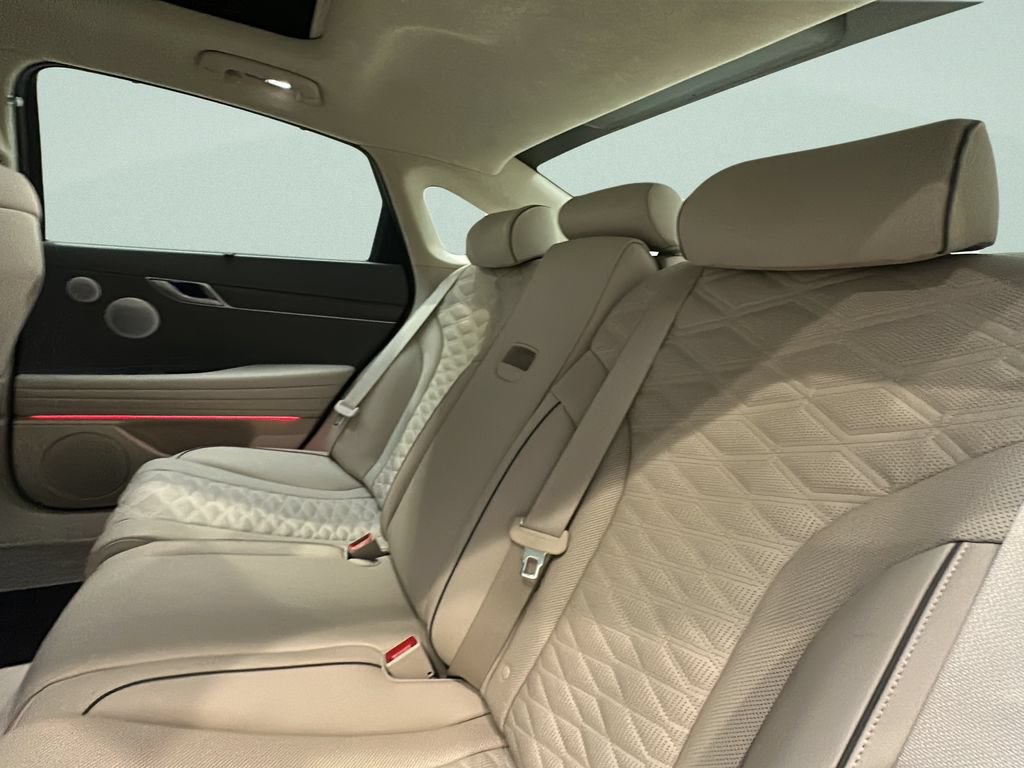Certified 2025 Genesis G80 3.5T Sport Prestige AWD/4WD image 15
