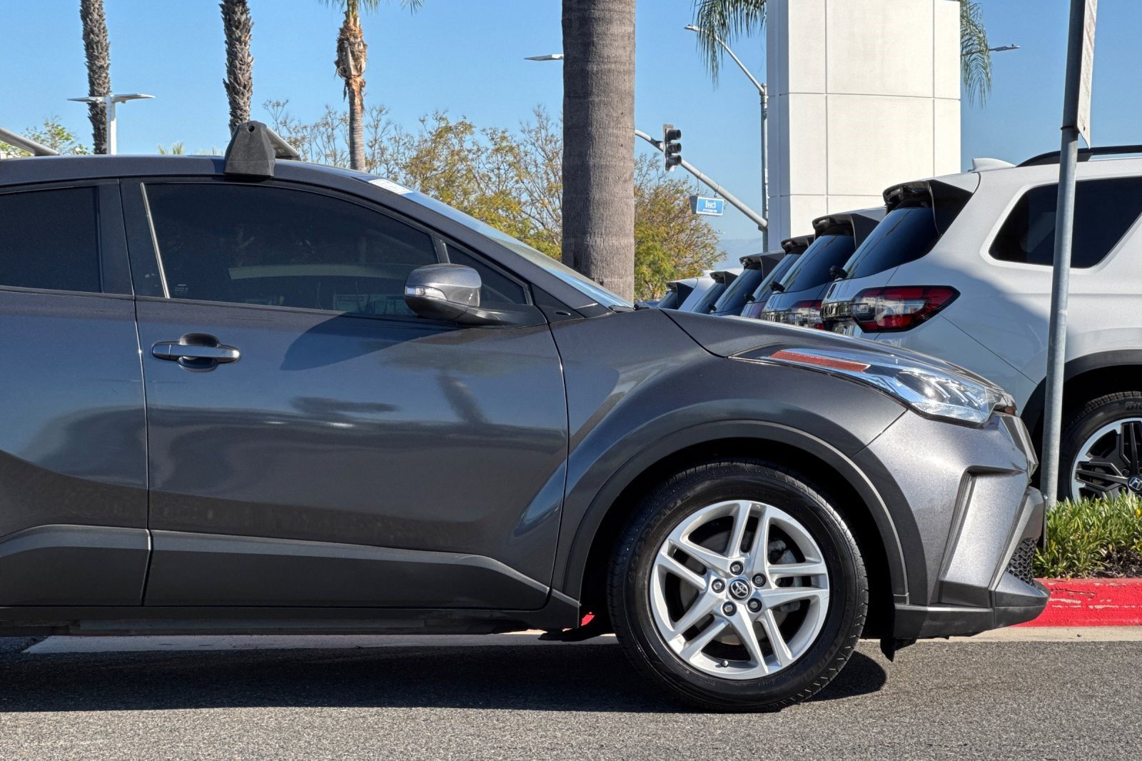 Used 2021 Toyota C-HR LE image 33