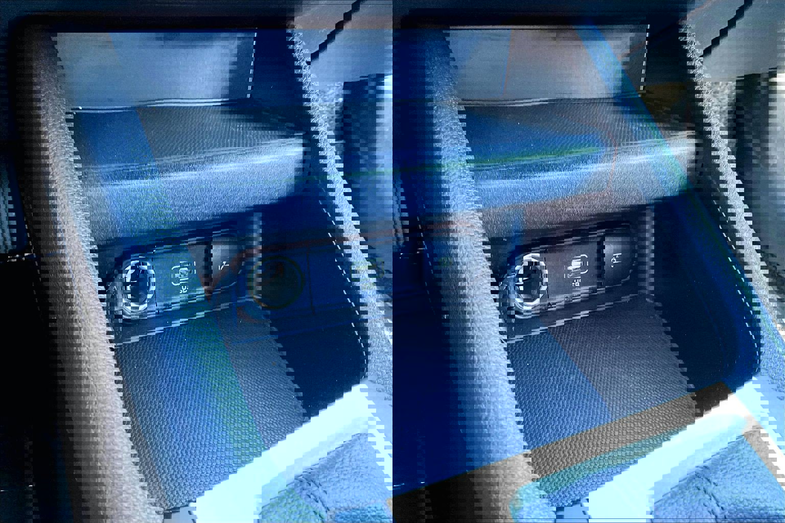 Used 2024 Kia Forte LXS image 29