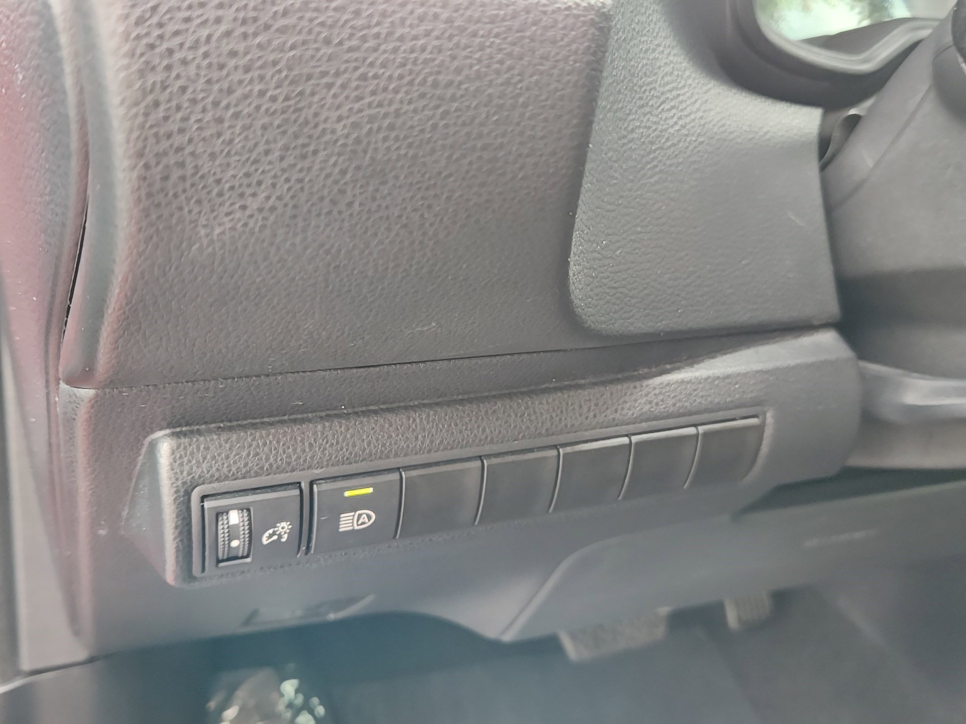 Certified 2025 Toyota Corolla LE FWD image 12