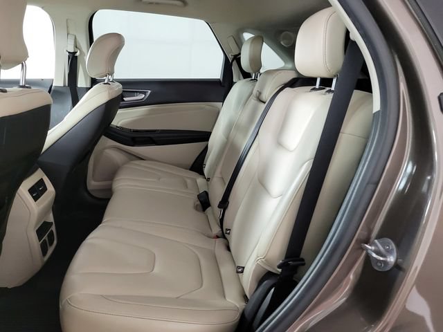Used 2019 Ford Edge Titanium w/ Cold Weather Package AWD/4WD image 15