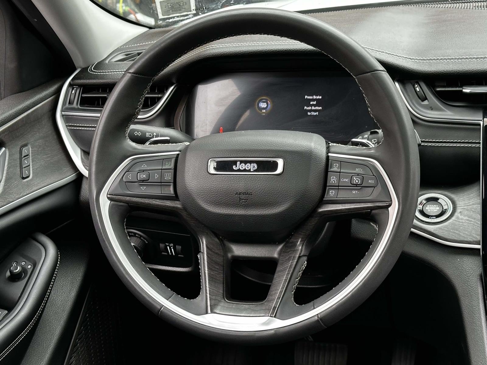 Used 2023 Jeep Grand Cherokee L Limited w/ Luxury Tech Group II AWD/4WD image 19