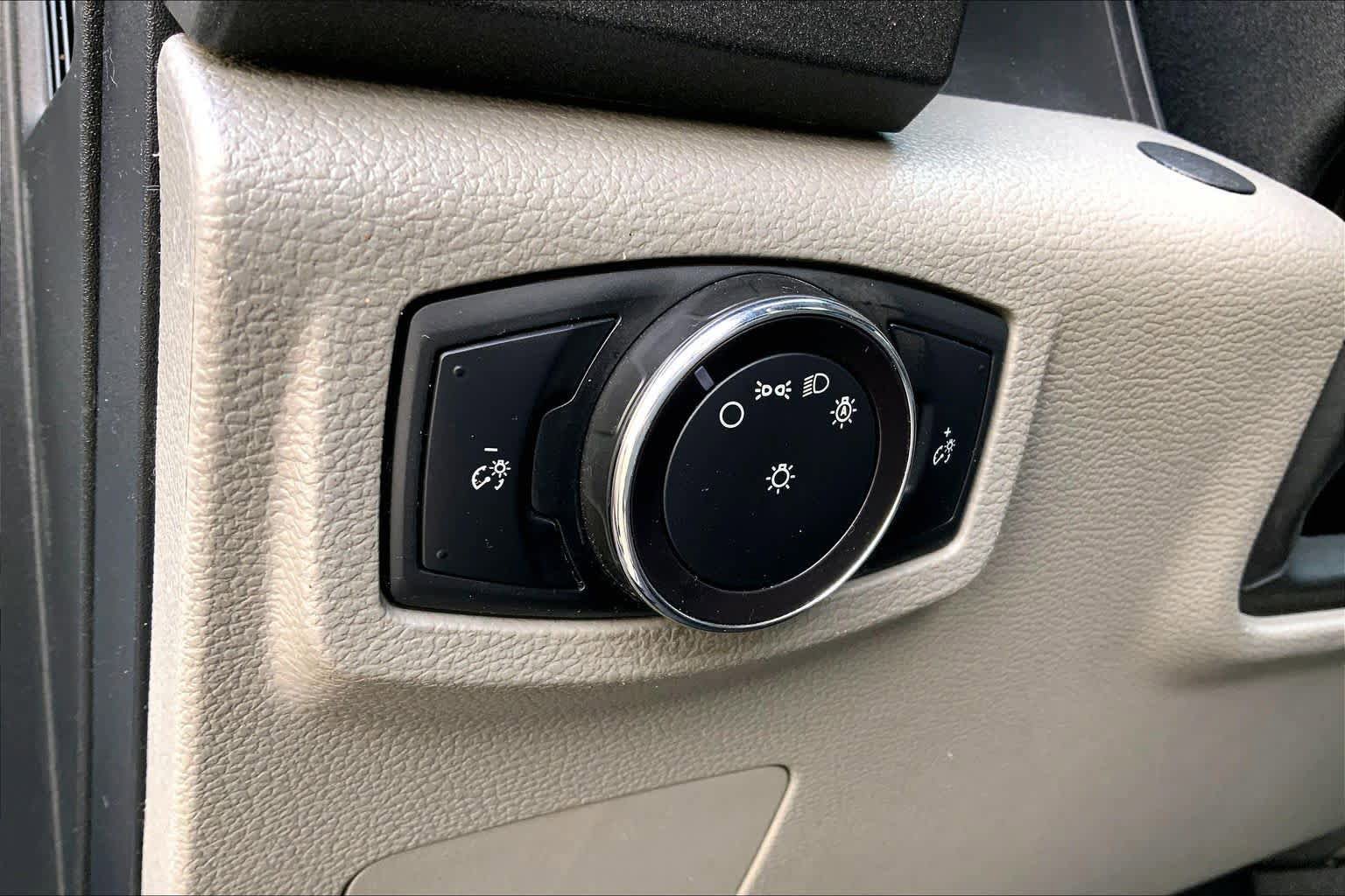 Used 2018 Ford F350 XL w/ Power Equipment Group RWD image 30