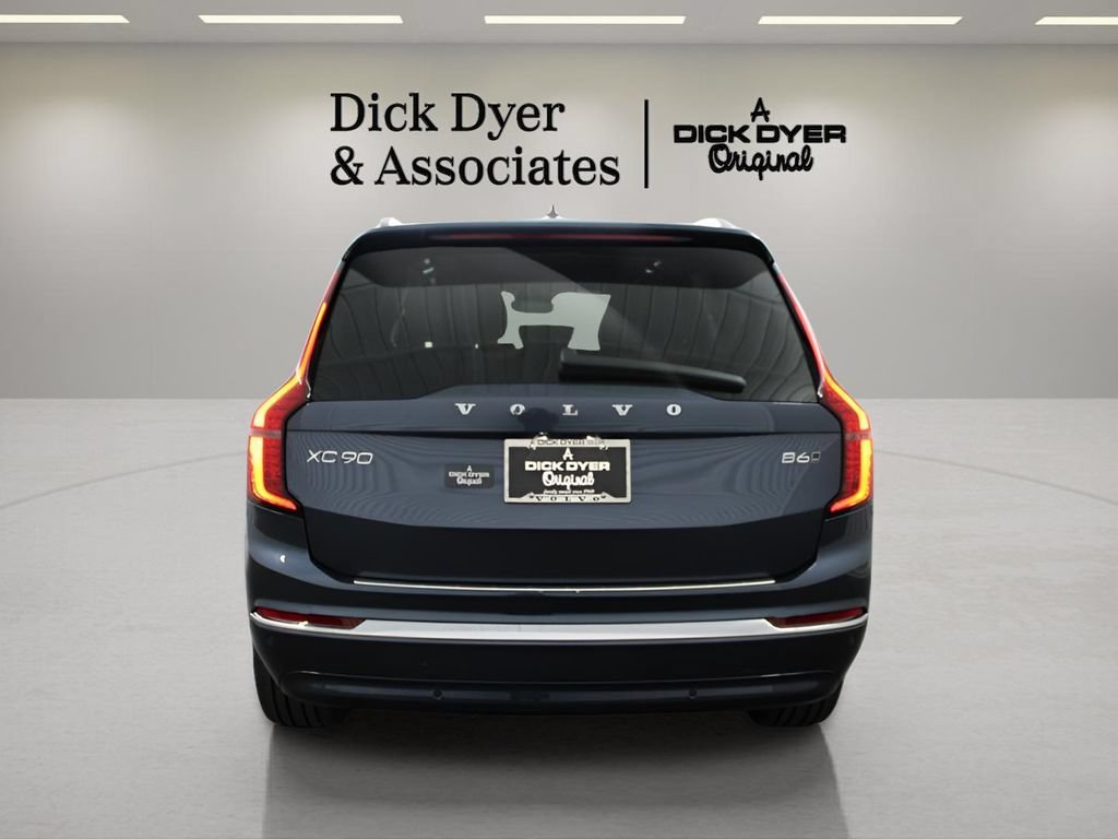 New 2026 Volvo XC90 B6 Plus w/ Protection Package Premier AWD/4WD image 4