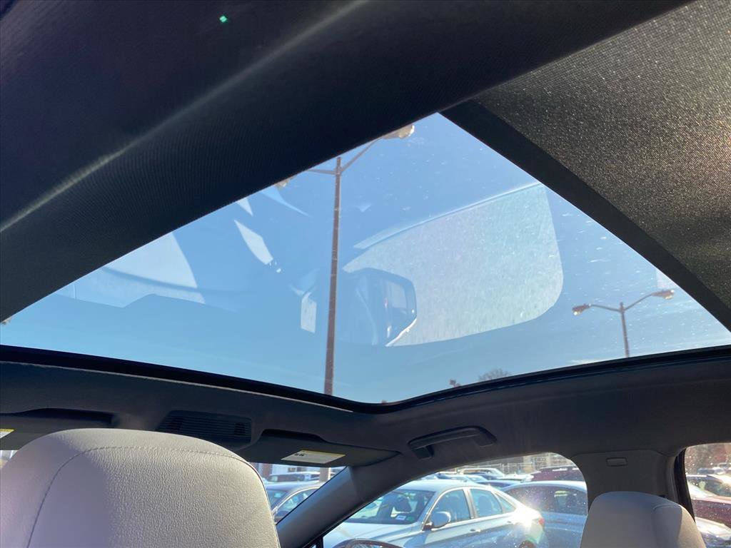 Certified 2022 Volkswagen ID.4 Pro S image 19