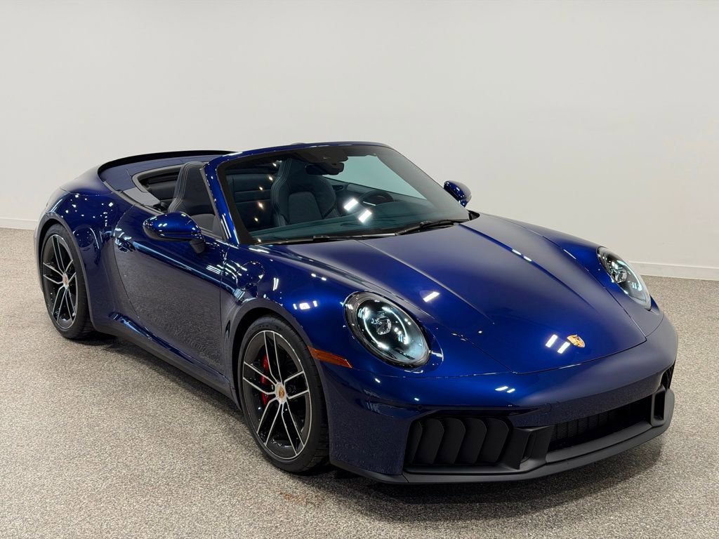 Used 2025 Porsche 911 GTS image 4