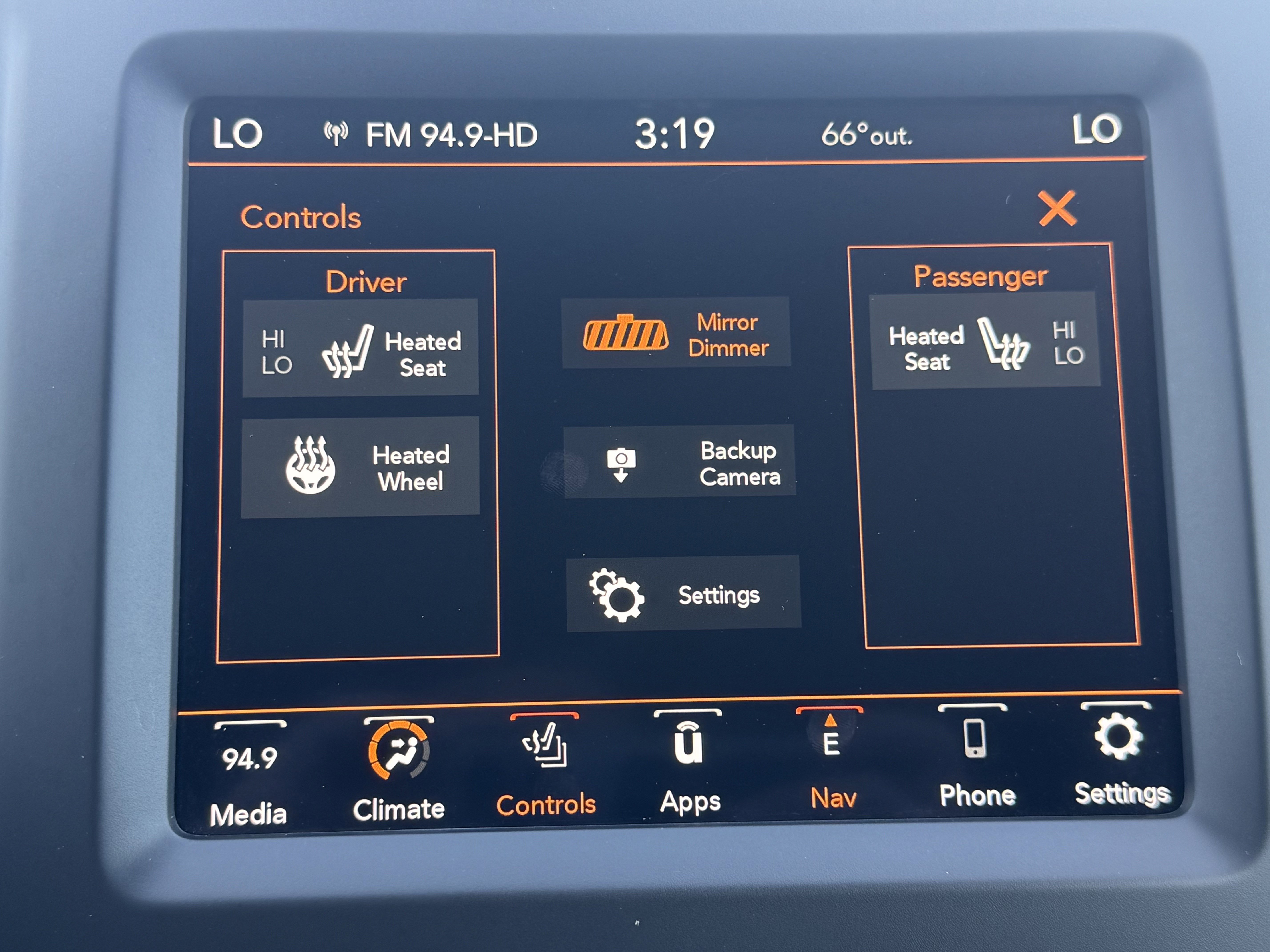 Used 2023 Jeep Cherokee Altitude Lux image 14