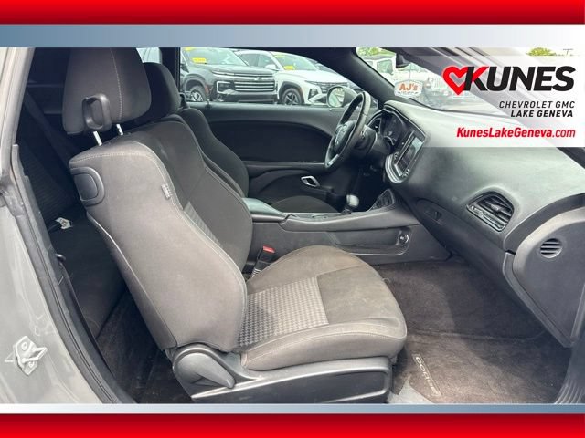 Used 2017 Dodge Challenger R/T w/ Quick Order Package 28P T/A RWD image 17