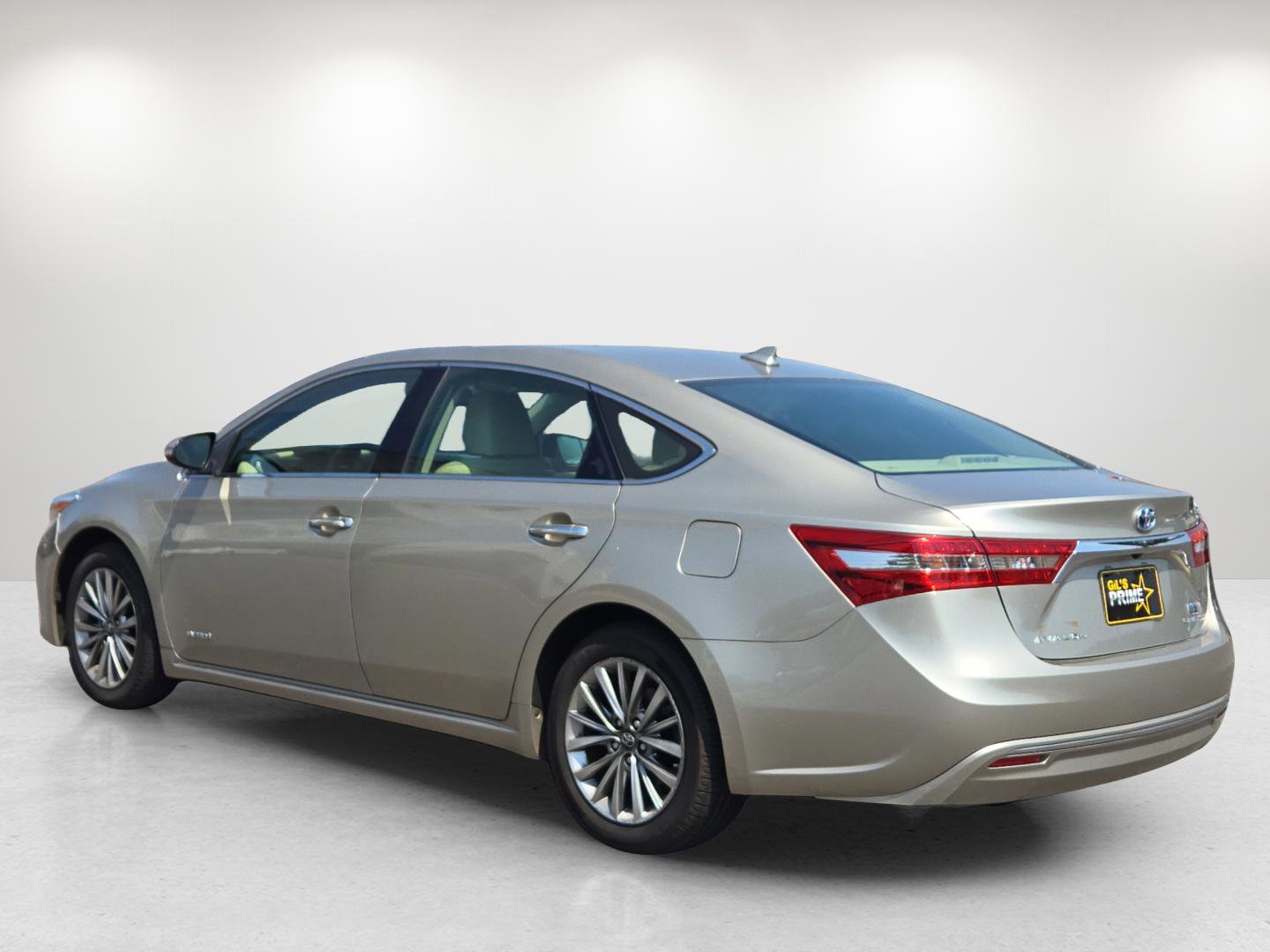 Used 2016 Toyota Avalon Limited w/ Toyota Safety Sense Package image 8