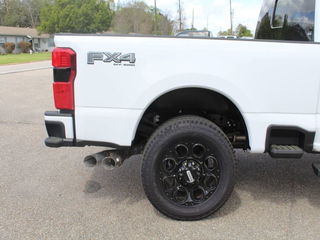 New 2026 Ford F250 Lariat w/ Black Appearance Package image 11
