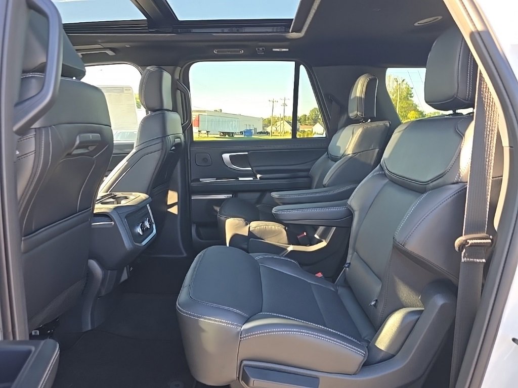 New 2025 Ford Expedition Max Platinum image 24