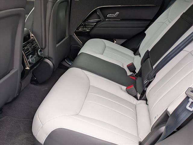 New 2026 Land Rover Range Rover Sport Dynamic SE image 17