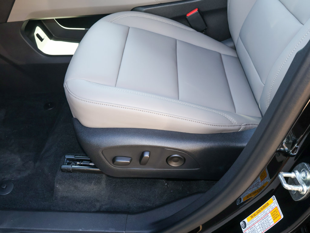 New 2027 GMC Acadia Elevation w/ Elevation Premium Package FWD image 9