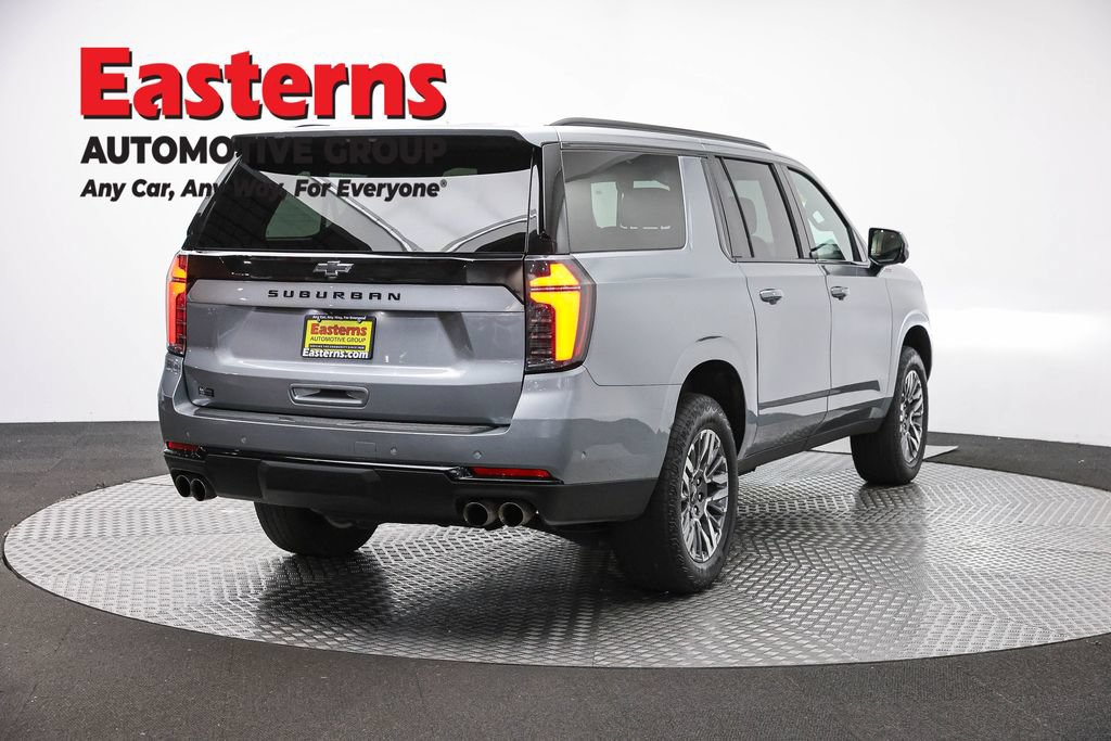 Used 2025 Chevrolet Suburban Z71 AWD/4WD image 6