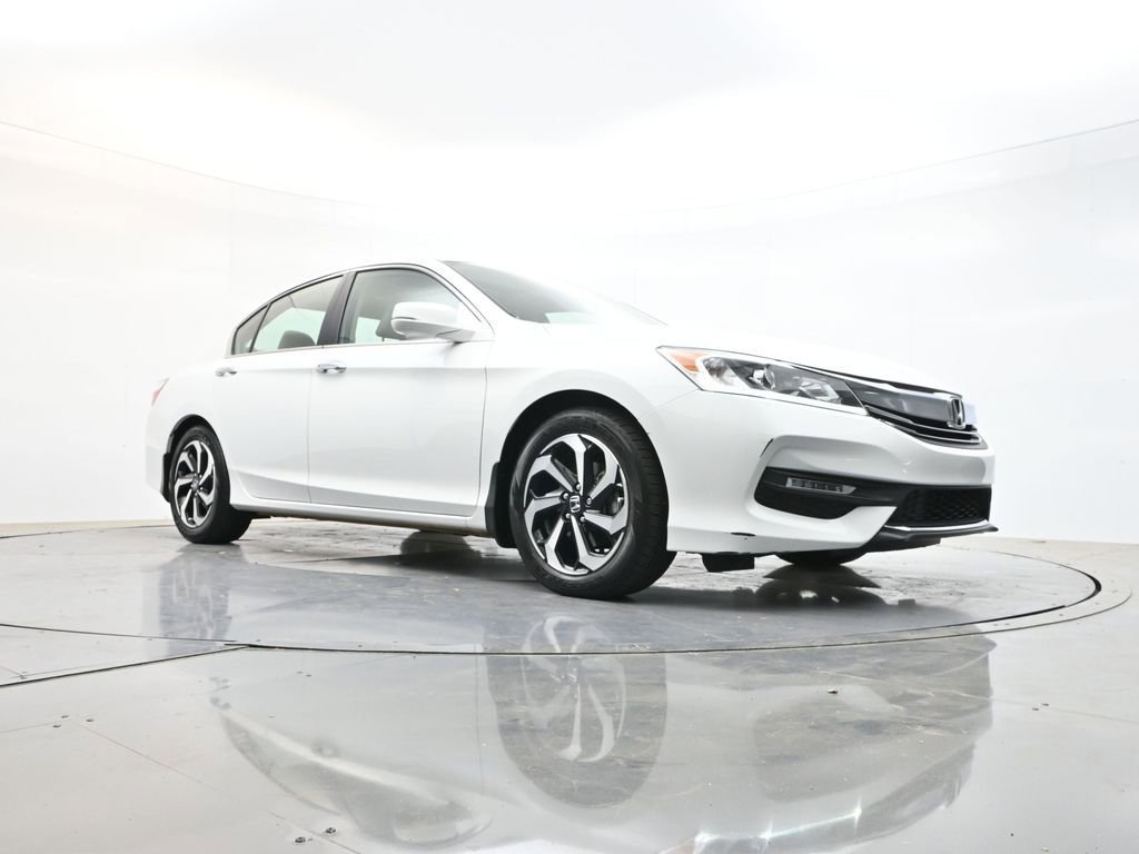 Used 2017 Honda Accord EX-L image 31
