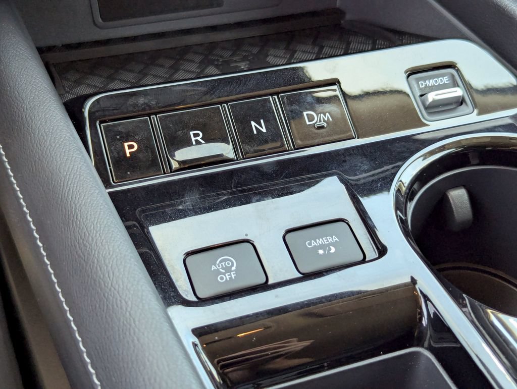Used 2025 Nissan Murano SV FWD image 24