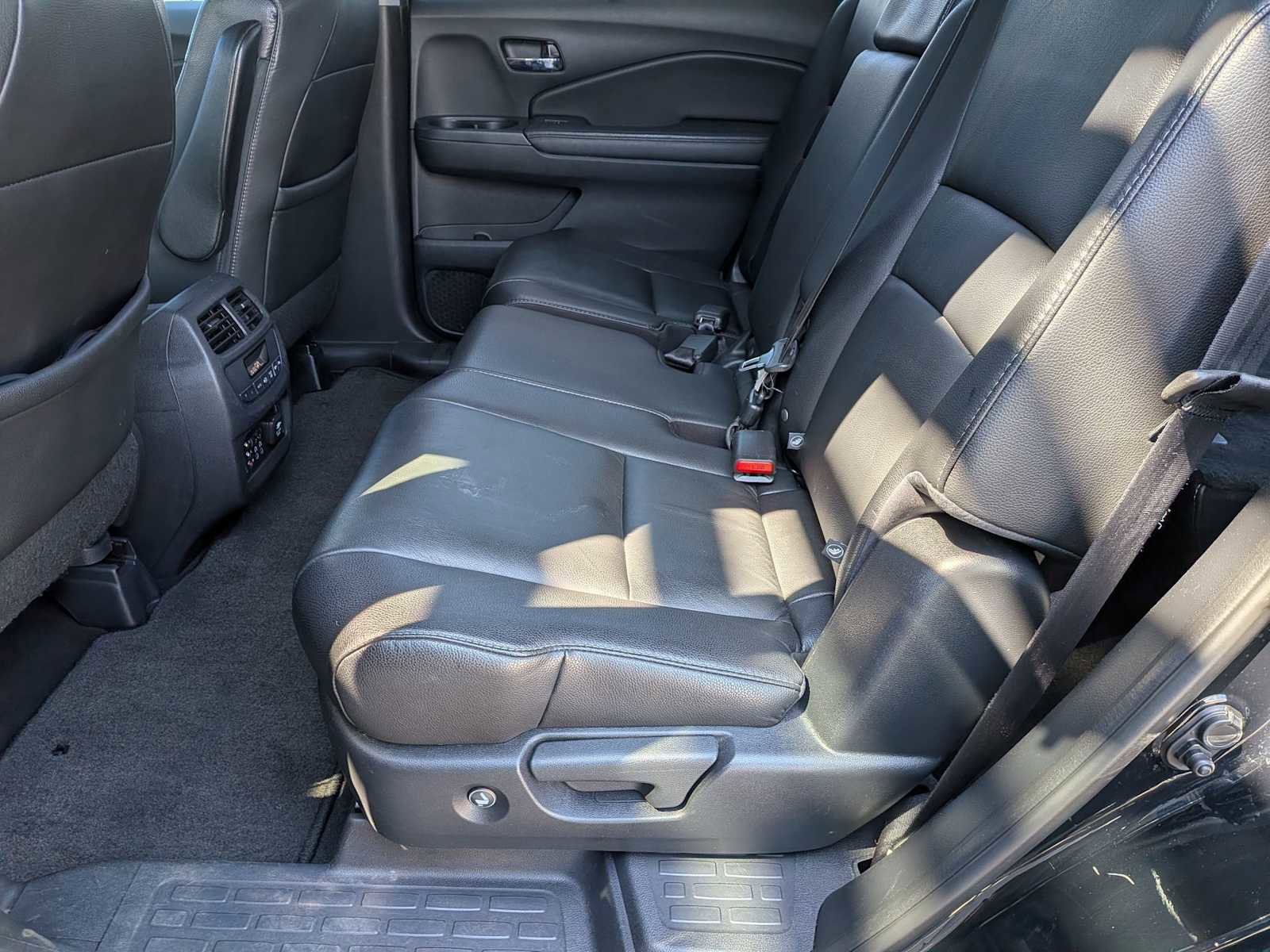 Certified 2017 Honda Pilot Touring image 19