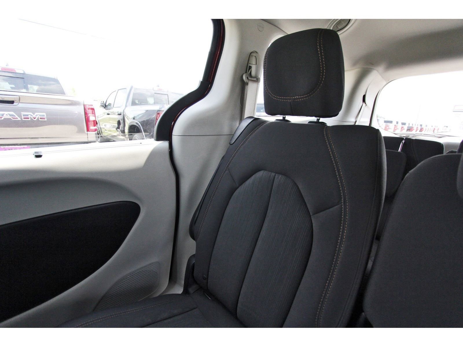 Used 2018 Chrysler Pacifica Touring Plus image 14