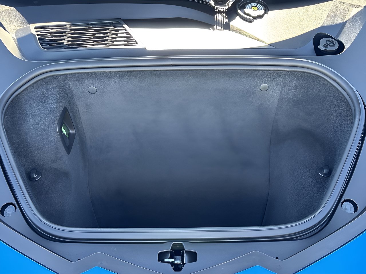 Used 2024 Chevrolet Corvette Stingray Premium Conv w/ Z51 Performance Package image 10