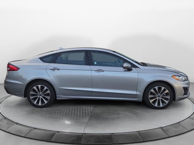 Used 2020 Ford Fusion SE image 6
