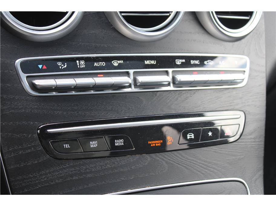 Used 2021 Mercedes-Benz GLC 300 4MATIC image 28
