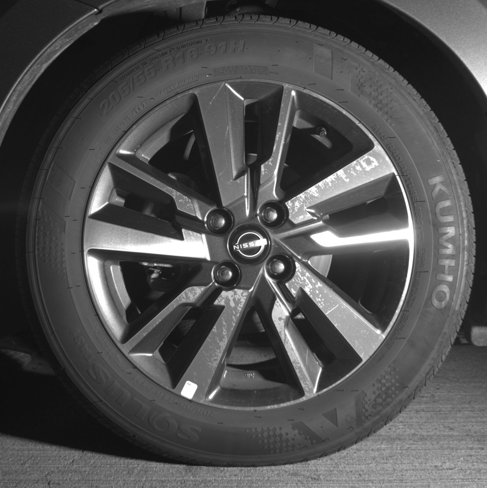 Used 2025 Nissan Versa SV image 12