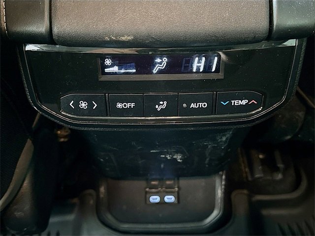 Used 2023 Toyota Highlander LE image 23