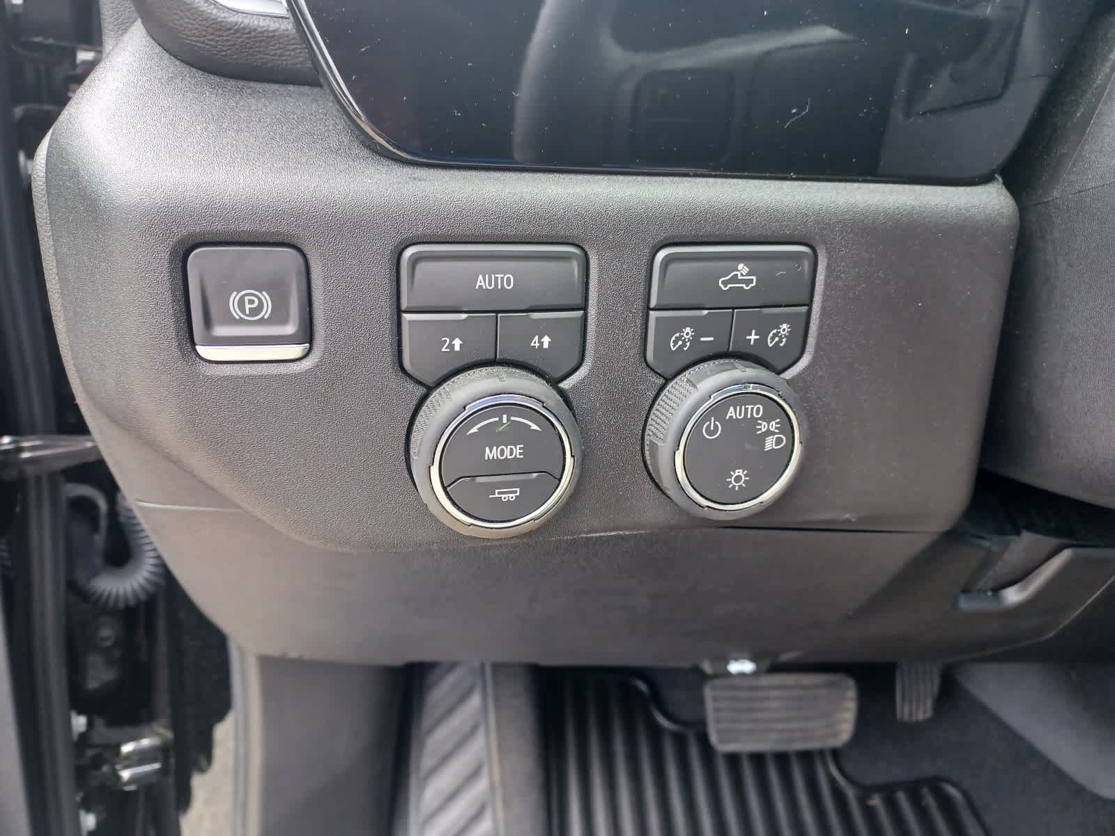 Used 2026 Chevrolet Silverado 1500 LT AWD/4WD image 19