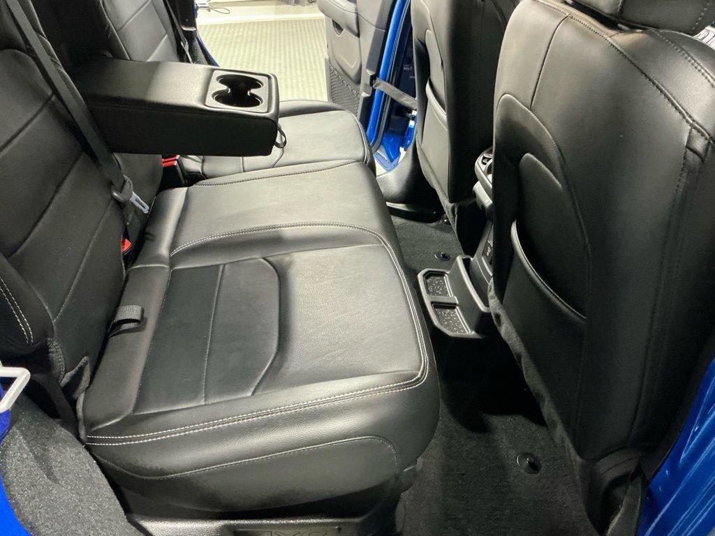 Used 2022 Jeep Wrangler Unlimited Sahara image 21