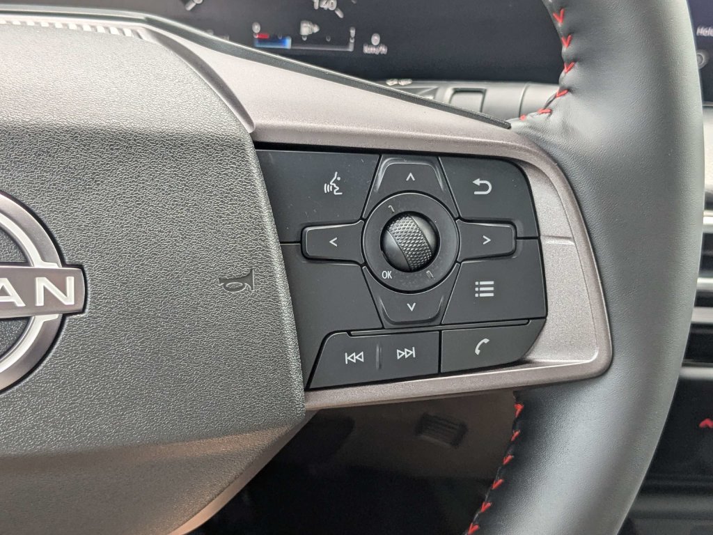 Used 2027 Nissan Sentra SR w/ SR All Weather Package FWD image 32