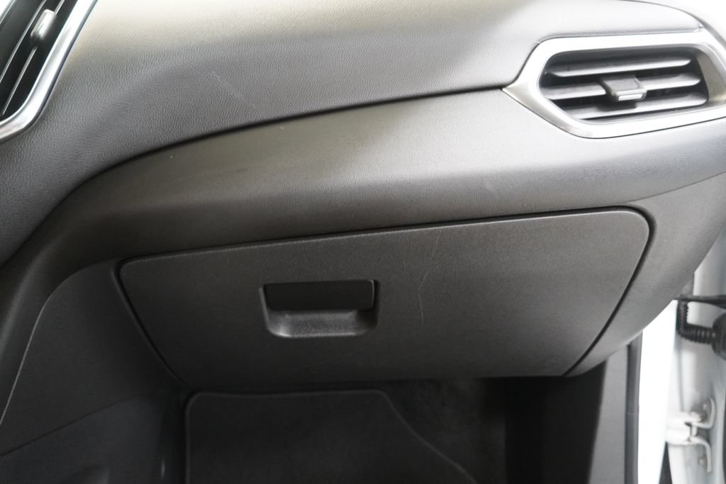 Used 2020 Chevrolet Equinox LT w/ Driver Convenience Package FWD image 38
