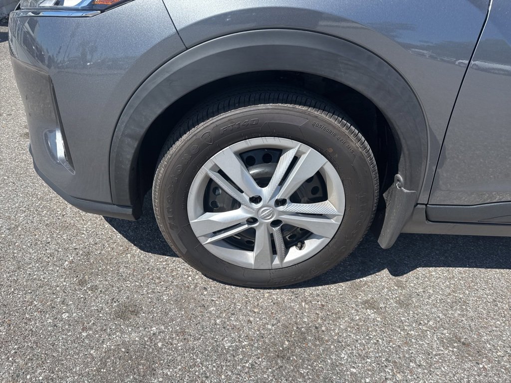 Used 2024 Nissan Kicks S image 10